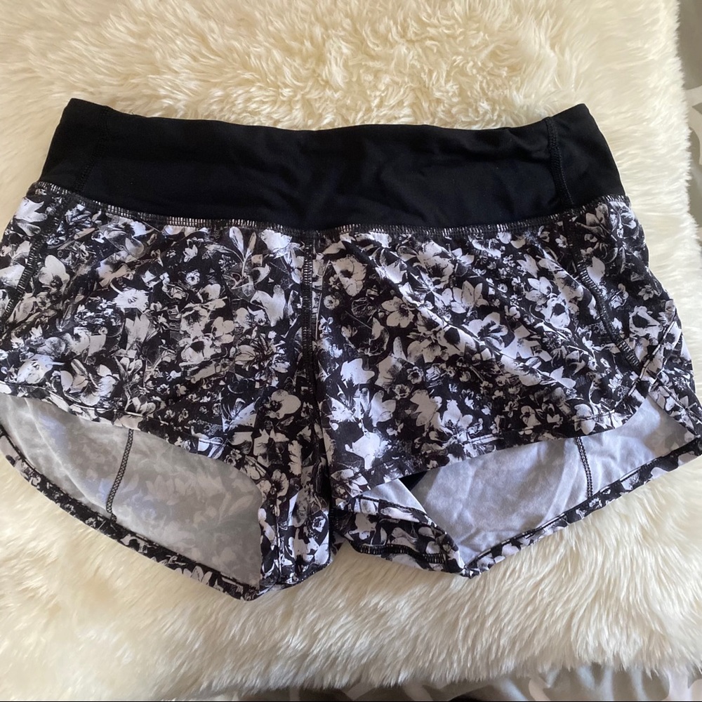 Lululemon Black and White Floral shorts. Size 4.